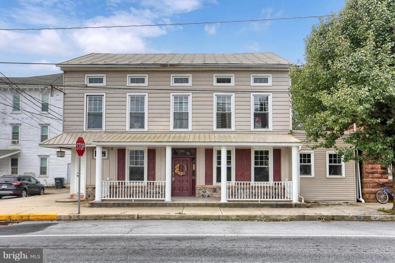 8 W Broadway - Photo 1