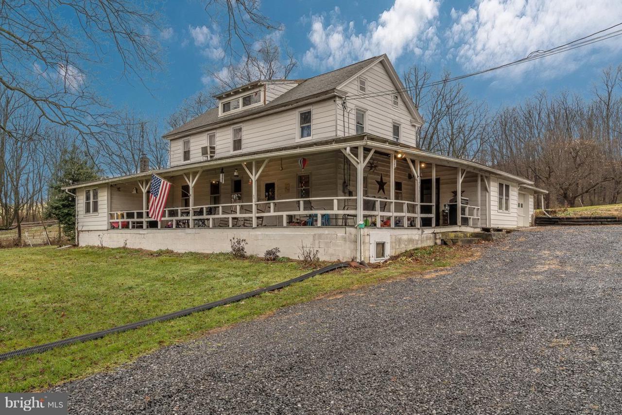 1739 Thompson Avenue - Photo 1
