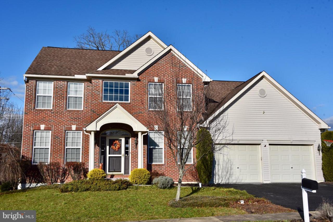 304 Mountain Boulevard - Photo 1