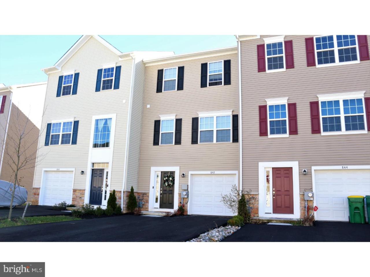 842 Lissicasey Loop - Photo 1