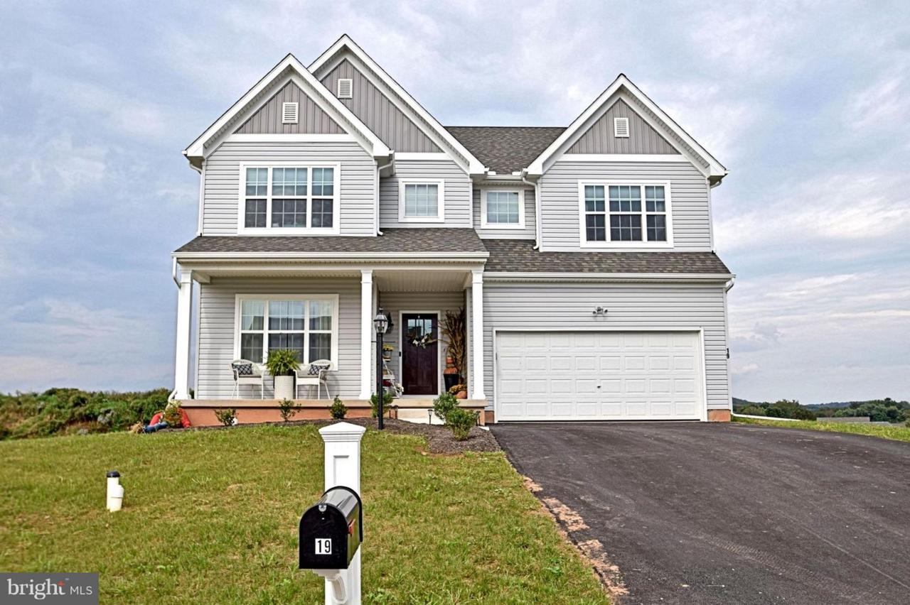 19 Sovereign Drive - Photo 1