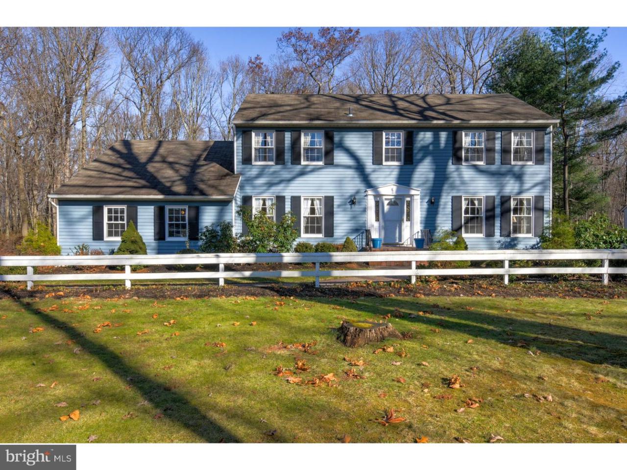 232 Village Rd E - Photo 1