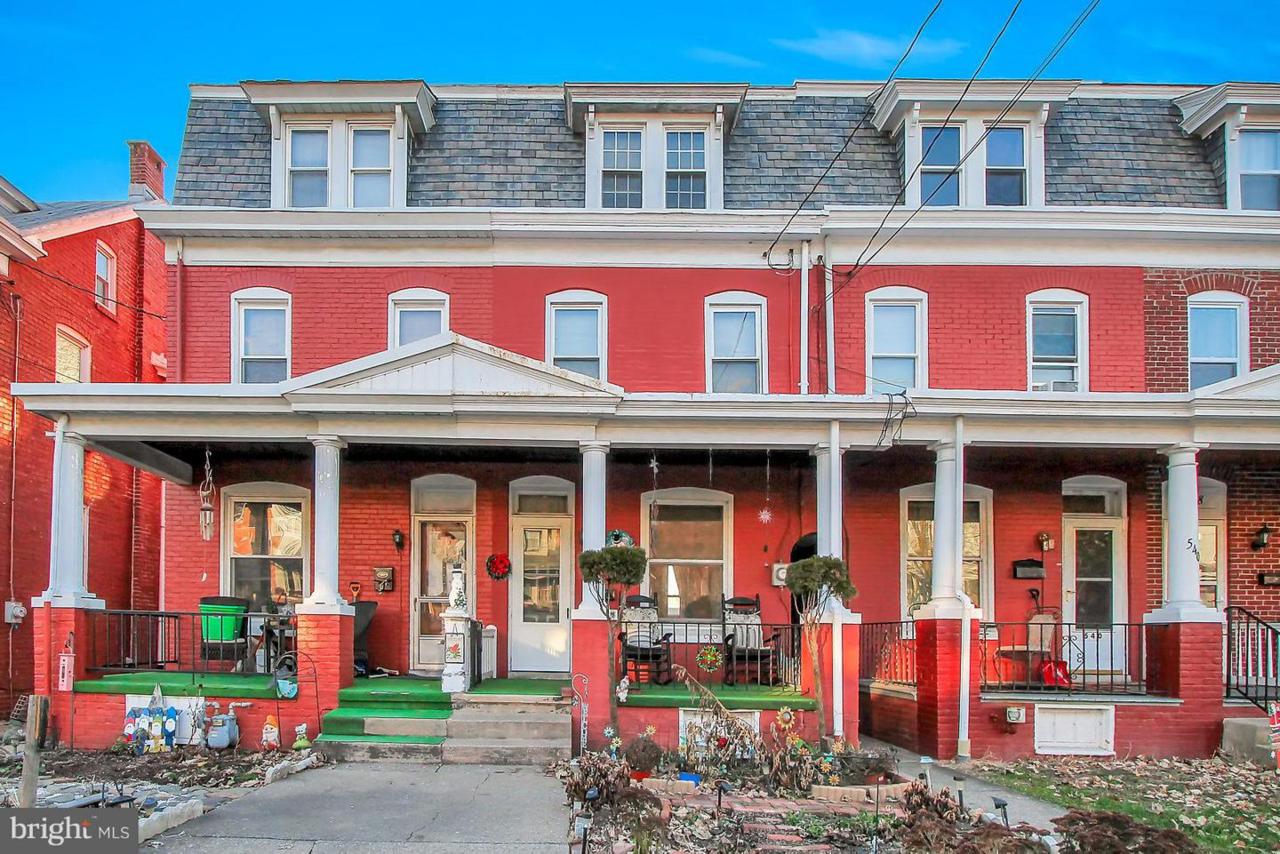 542 4TH Street - Photo 1