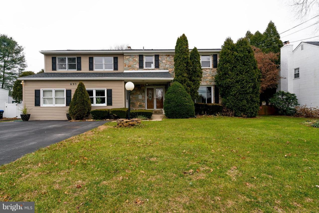 693 Cherry Tree Road - Photo 1