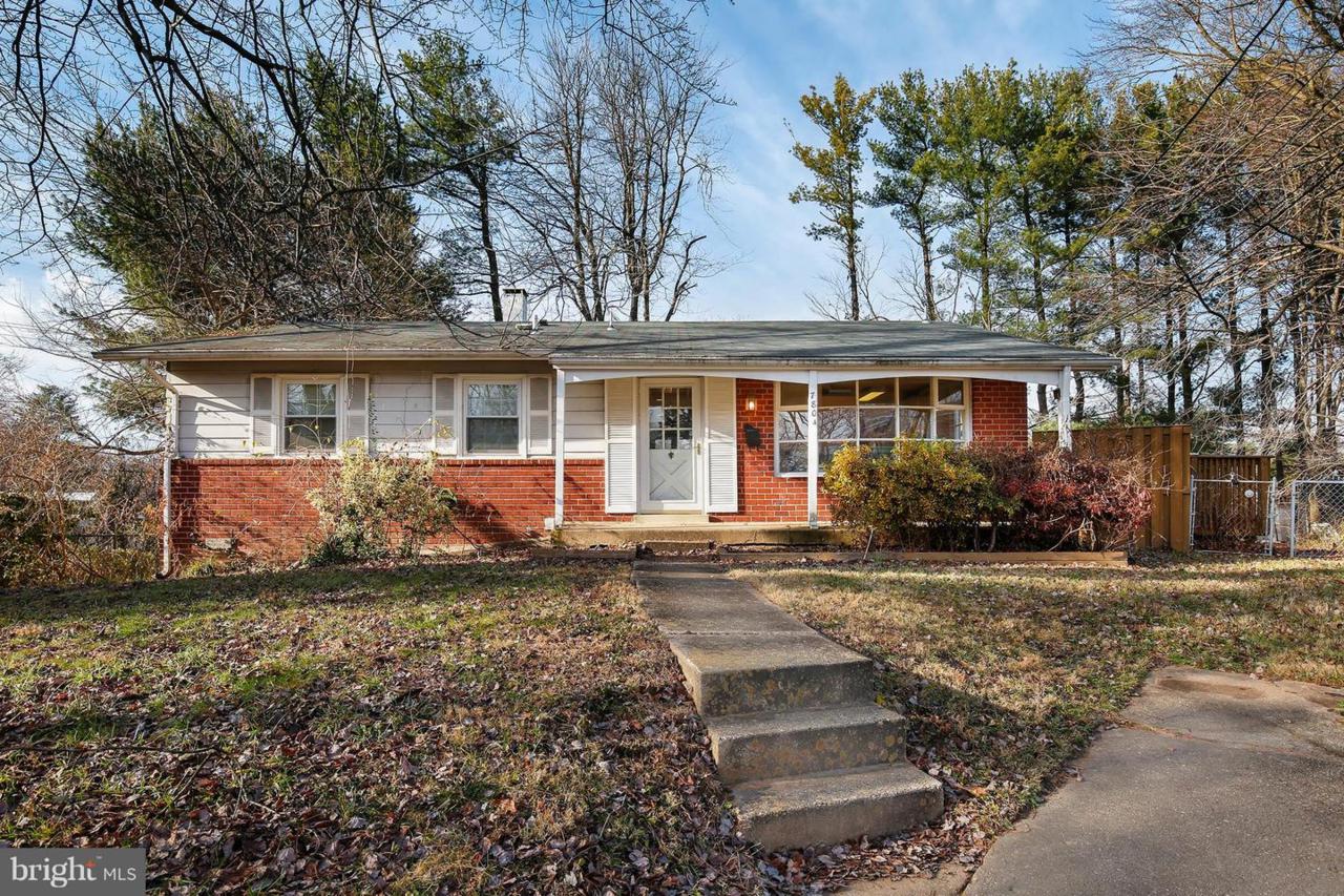 7804 Maris Court - Photo 1