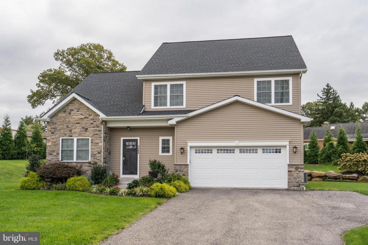 1404 New Hope Street - Photo 1