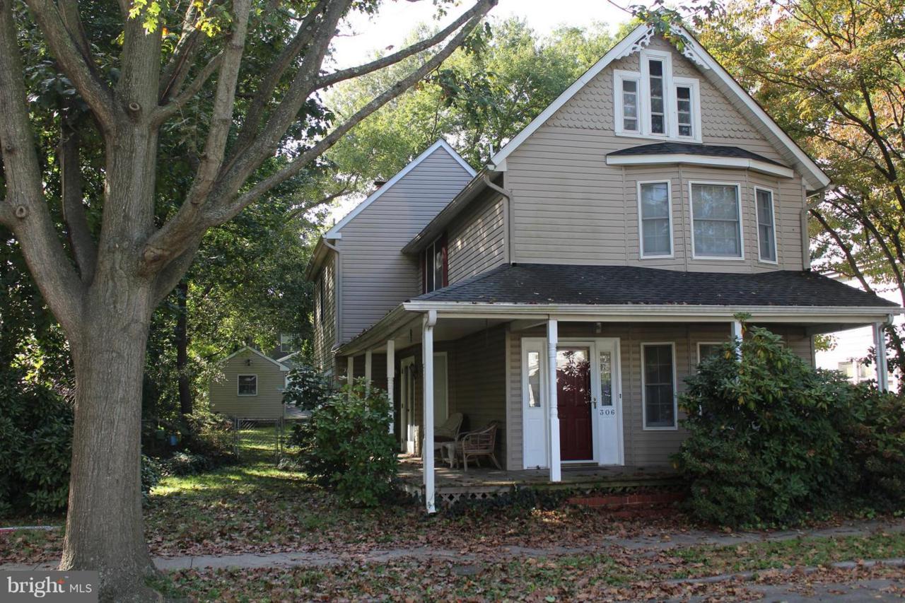 306 Bradford Street - Photo 1