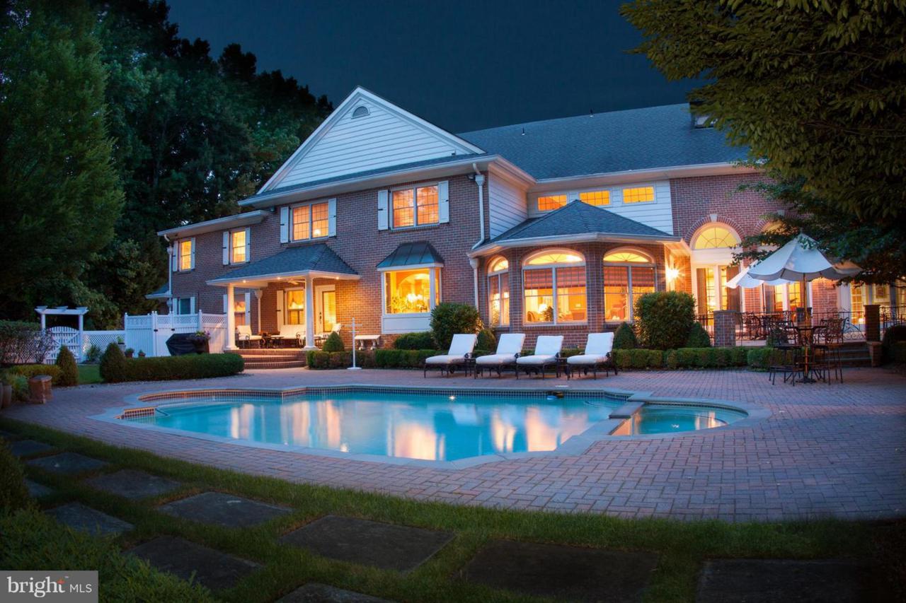 1 Cobblestone Court - Photo 1