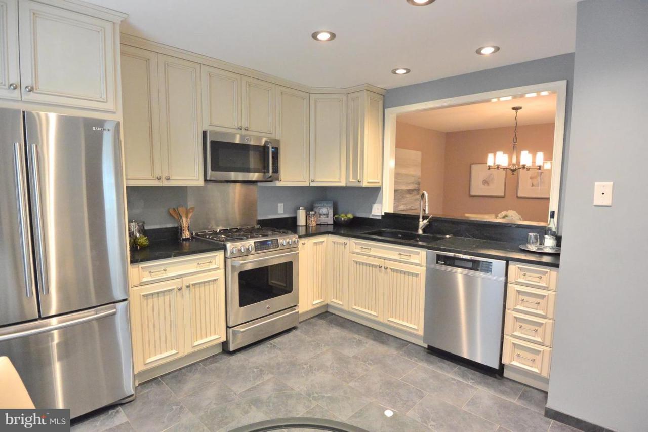 7780 Willow Point Drive - Photo 1