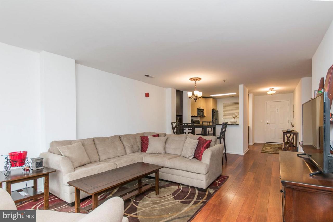 2 Leverington Avenue - Photo 1