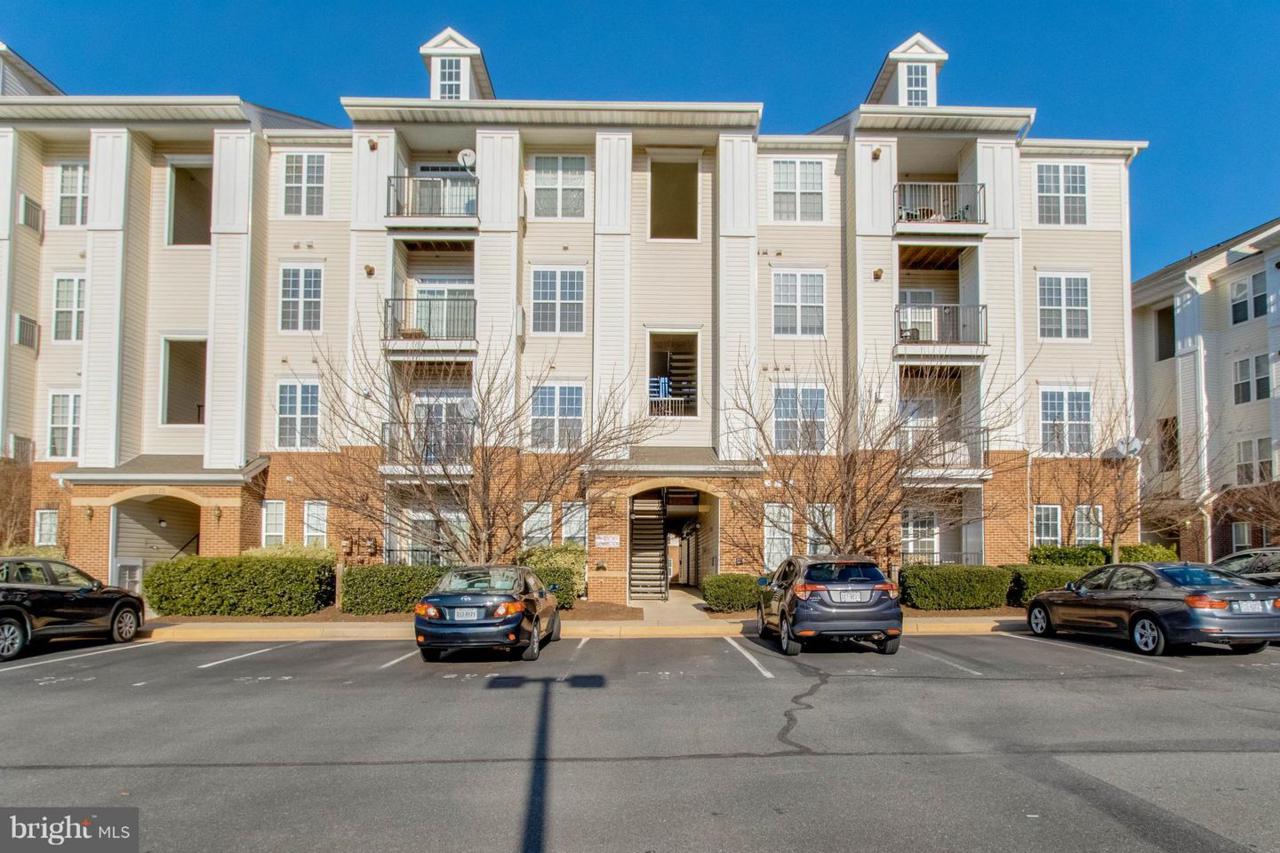 21228 Mcfadden Square - Photo 1