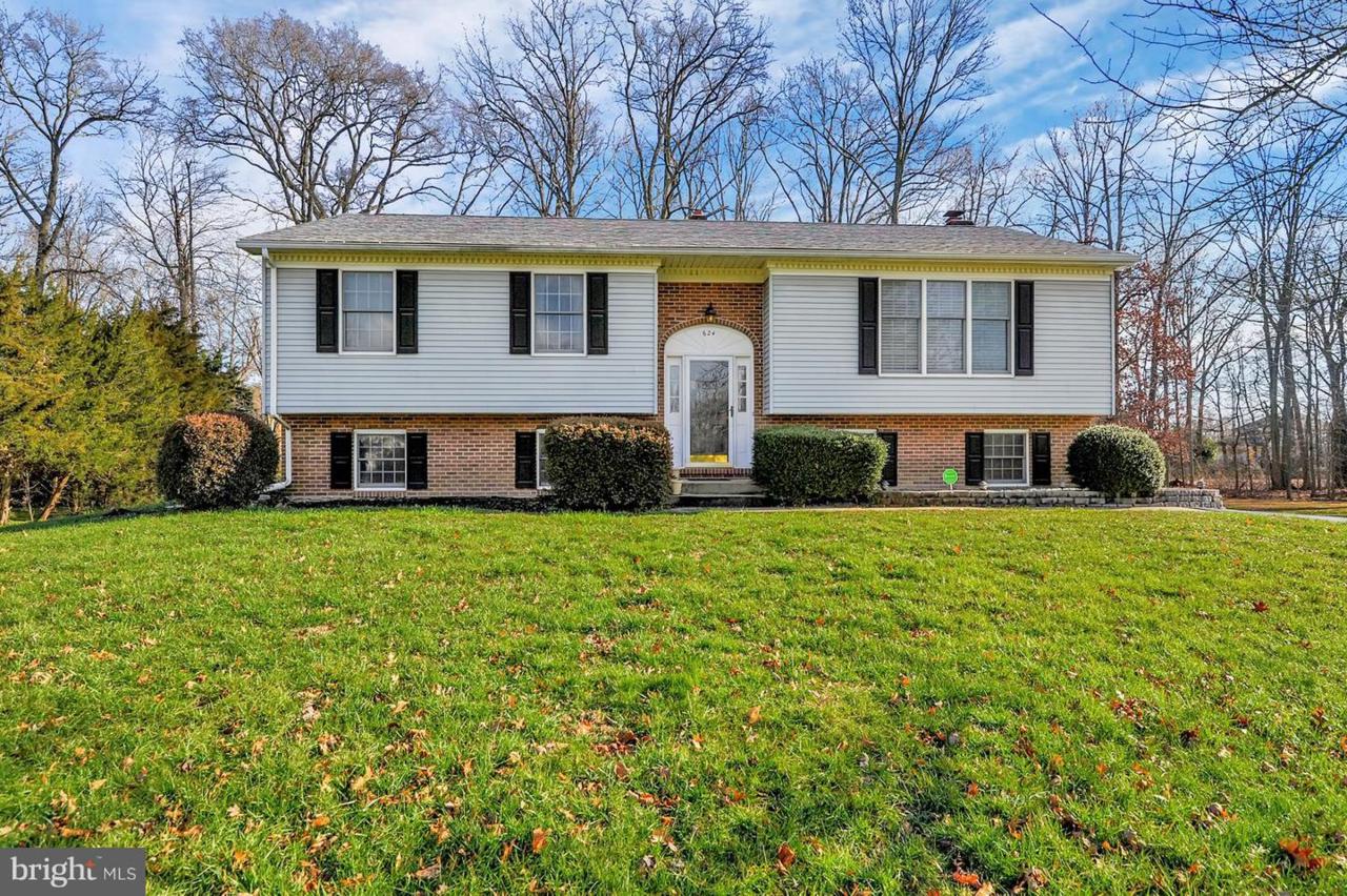 624 Clifton Drive - Photo 1