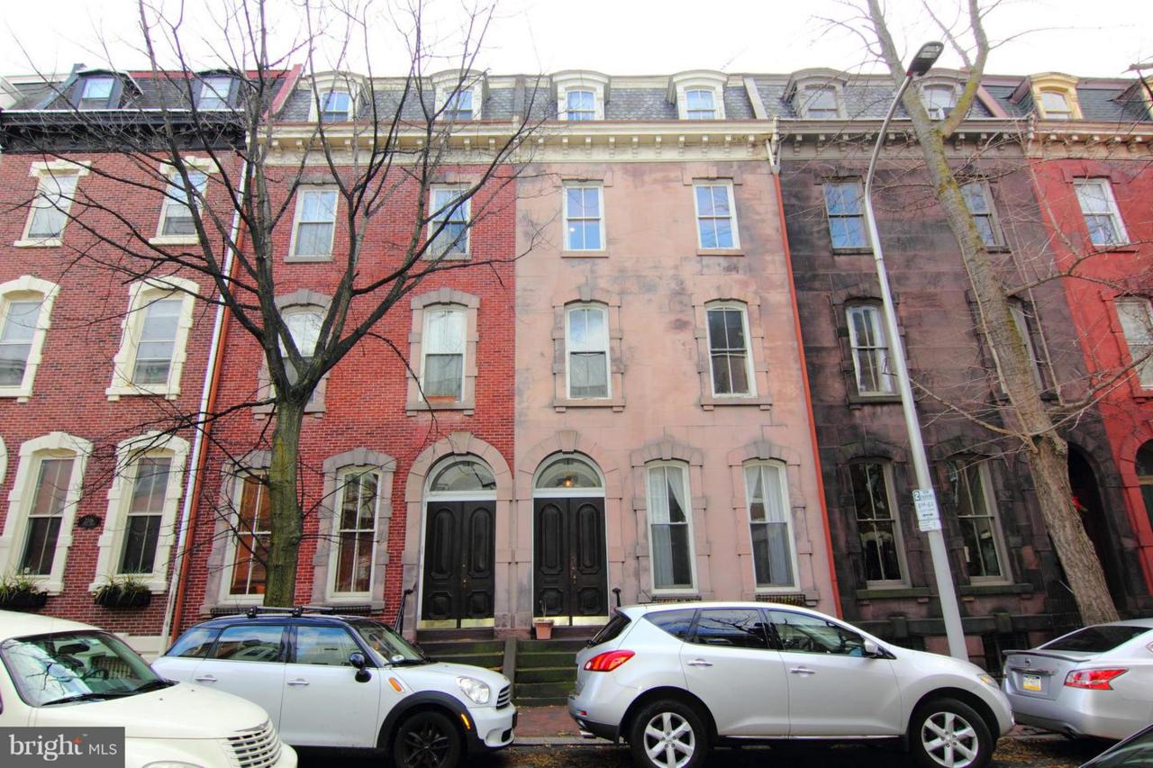 2310-10 Spruce Street - Photo 1