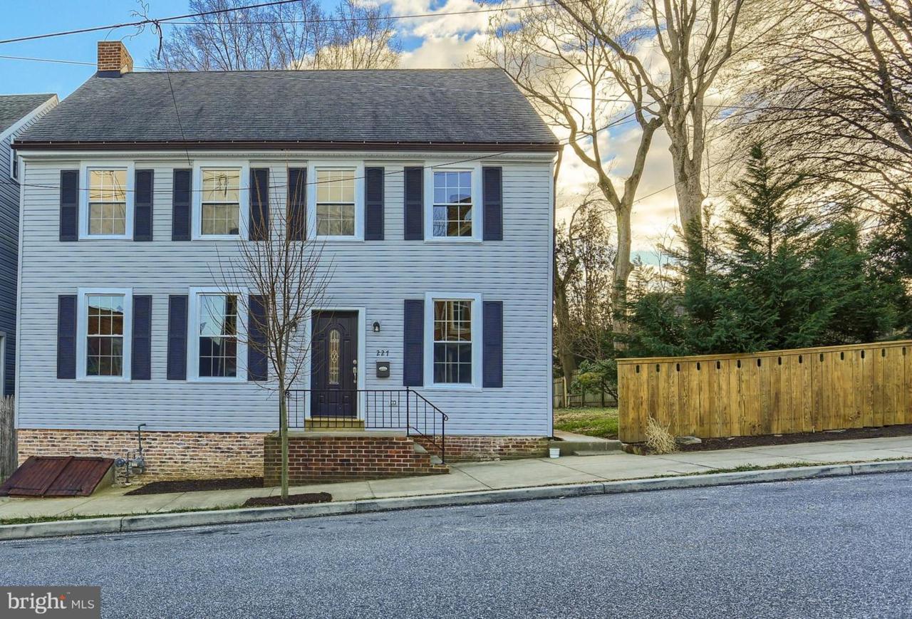 227 Locust Street - Photo 1
