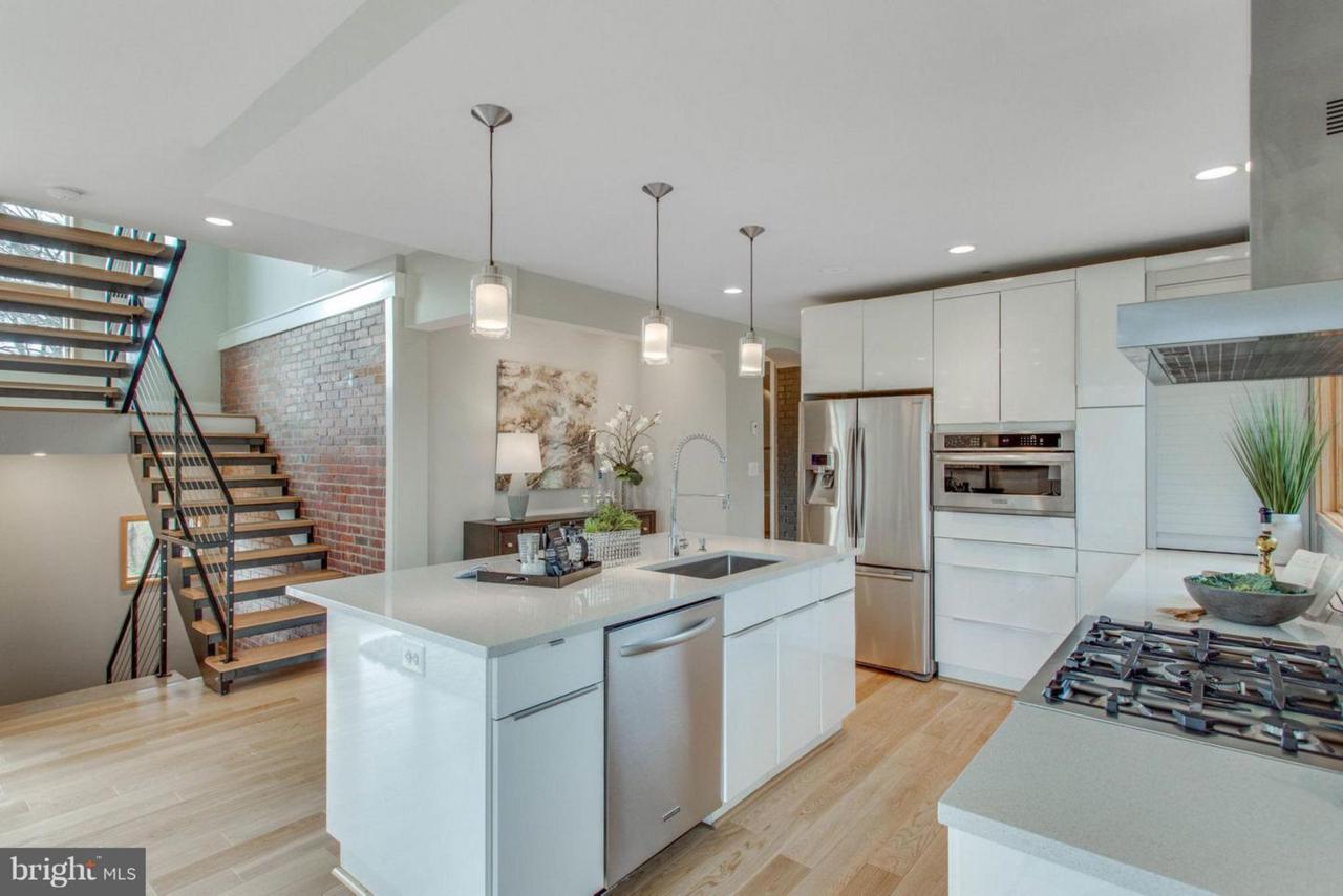 11113 Fairfax Station Road - Photo 1