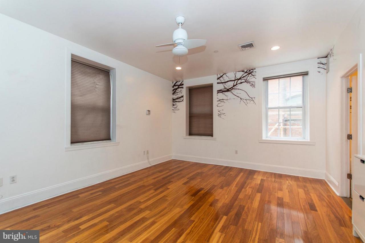 237-41 Bread St - Photo 1