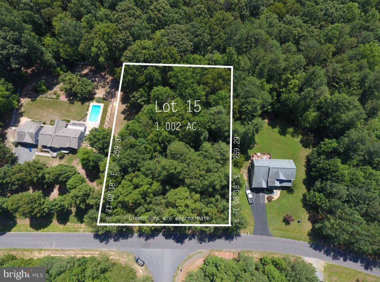 5515 Wyndemere Circle - Photo 1