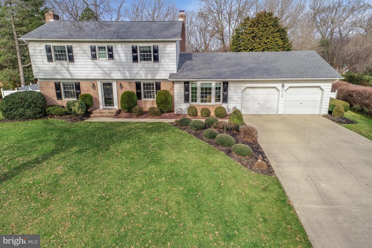 183 Fairfield Drive - Photo 1