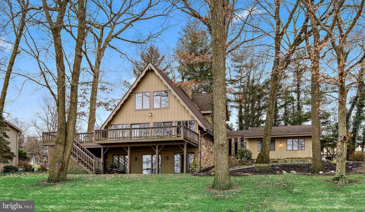 150 Maple Drive - Photo 1