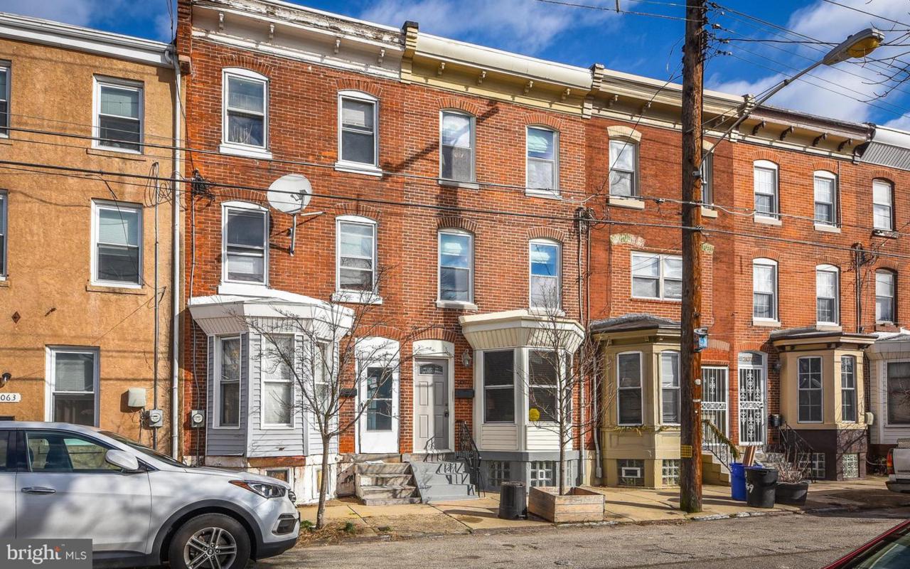 2067 Hagert Street - Photo 1