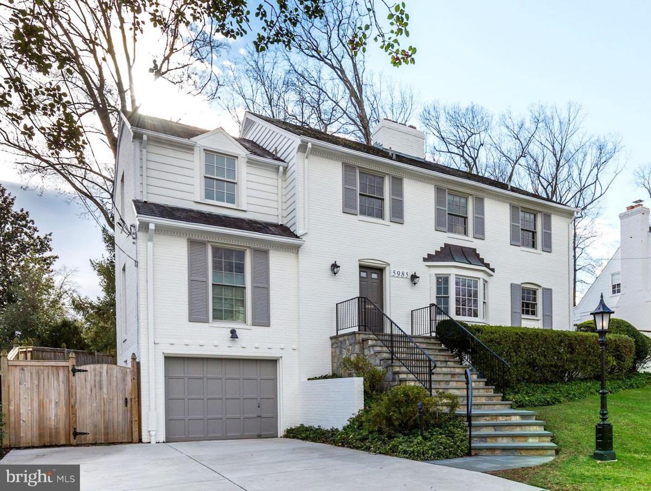 5985 Searl Terrace - Photo 1