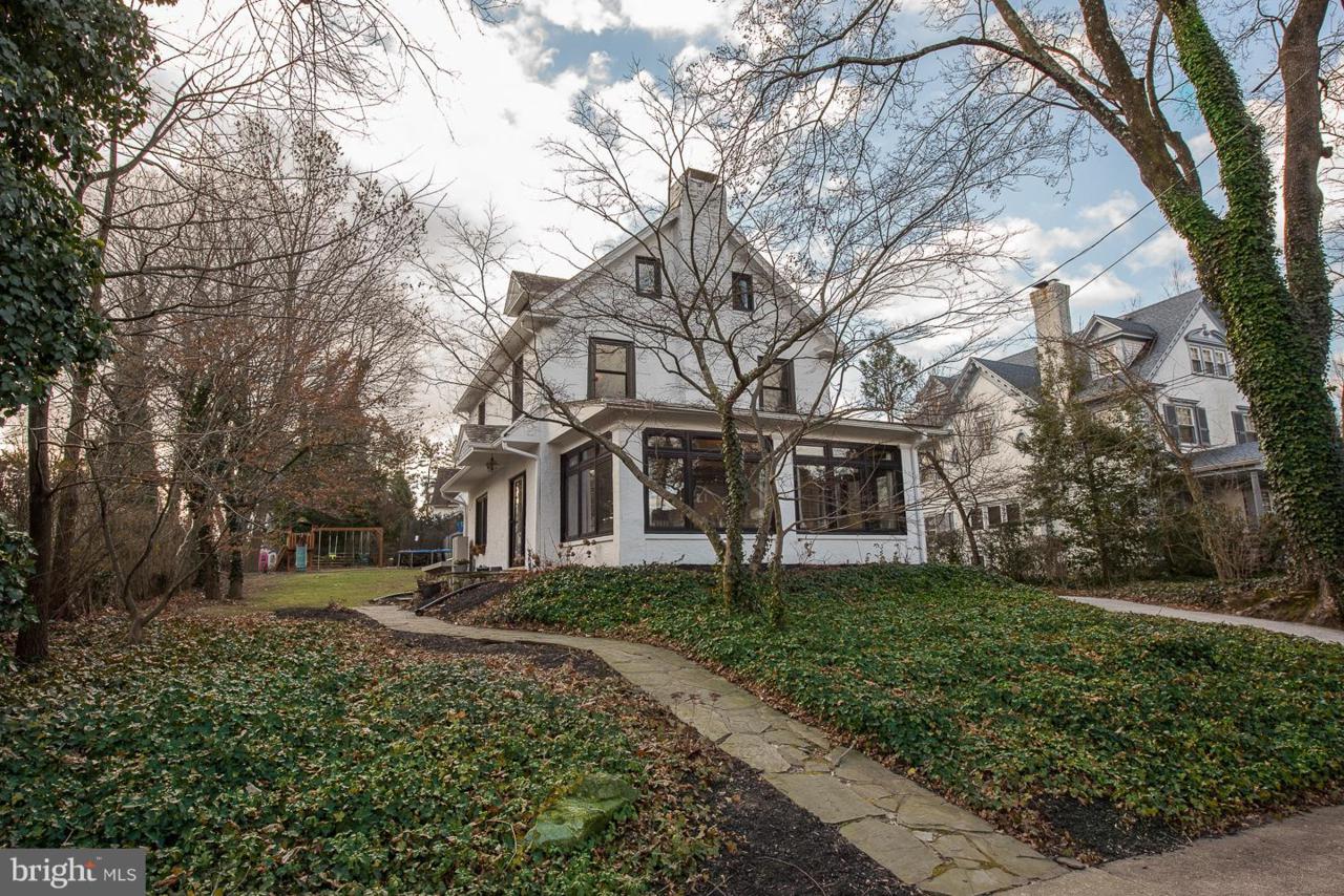 541 Manor Road - Photo 1