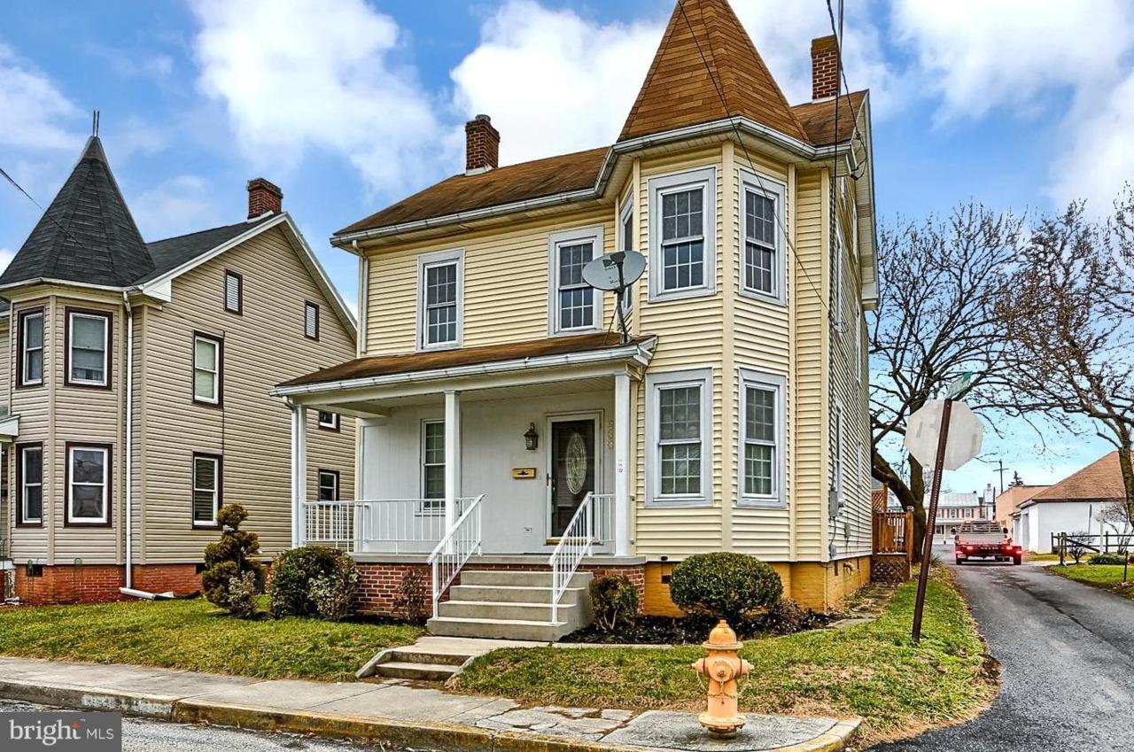 230 M Street - Photo 1