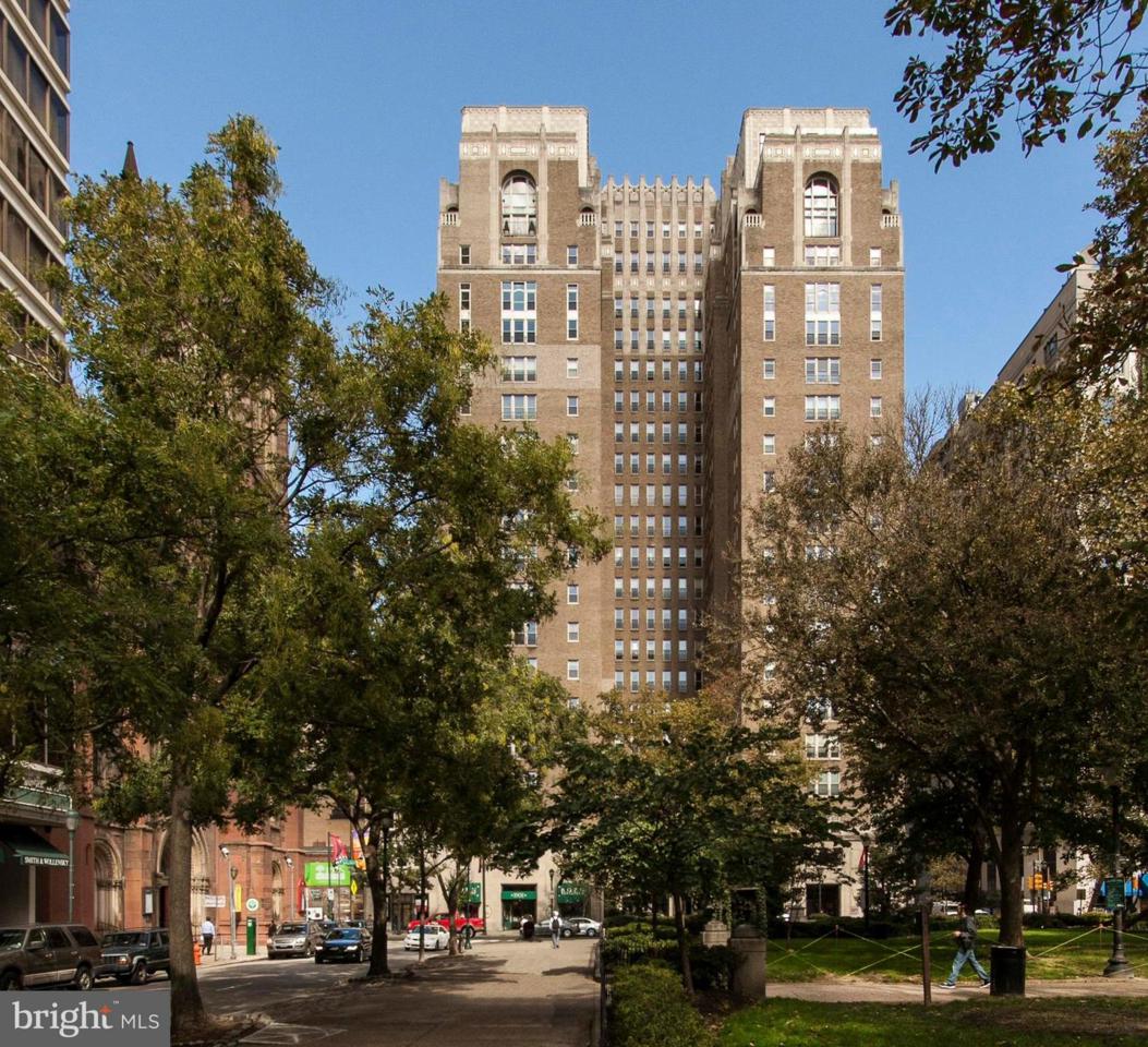 1901 Walnut Street - Photo 1