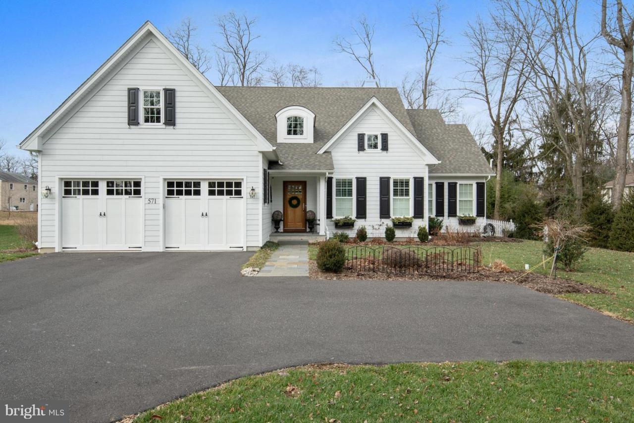 571 Skippack Pike - Photo 1