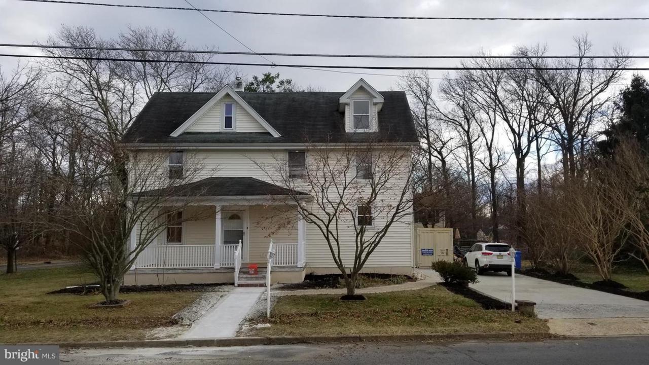 401 Merchant - Photo 1