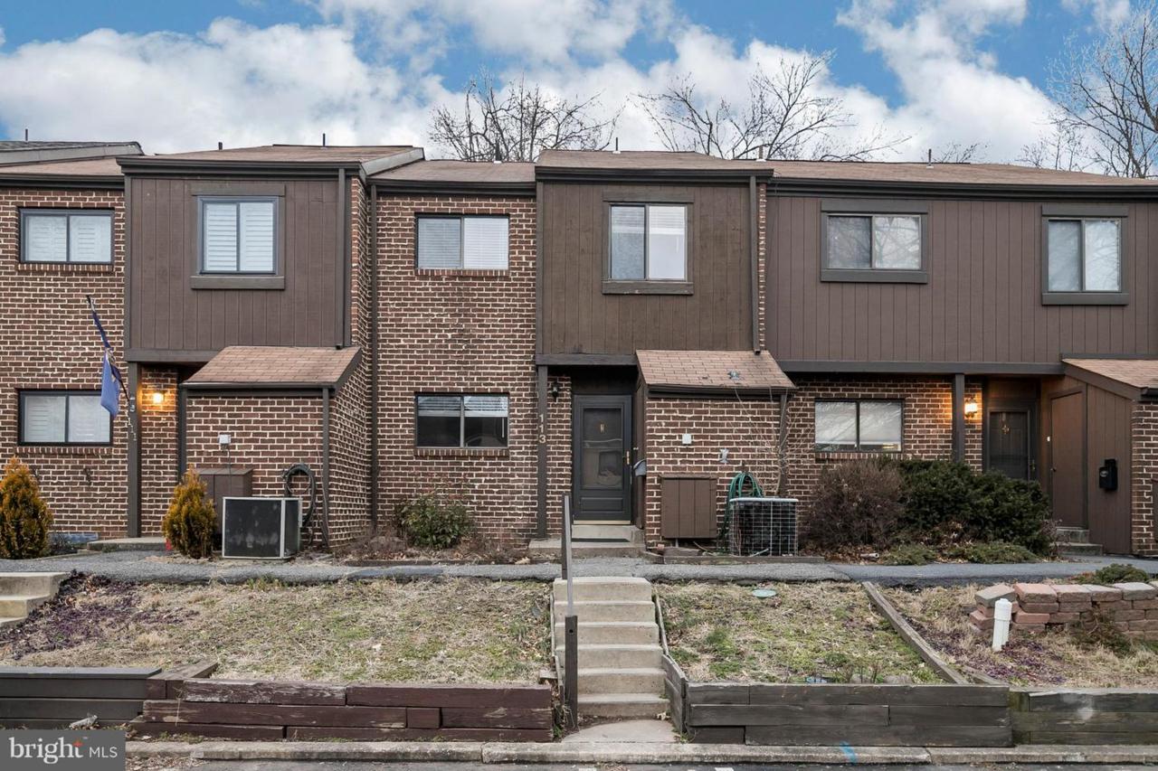 113 Sycamore Court - Photo 1