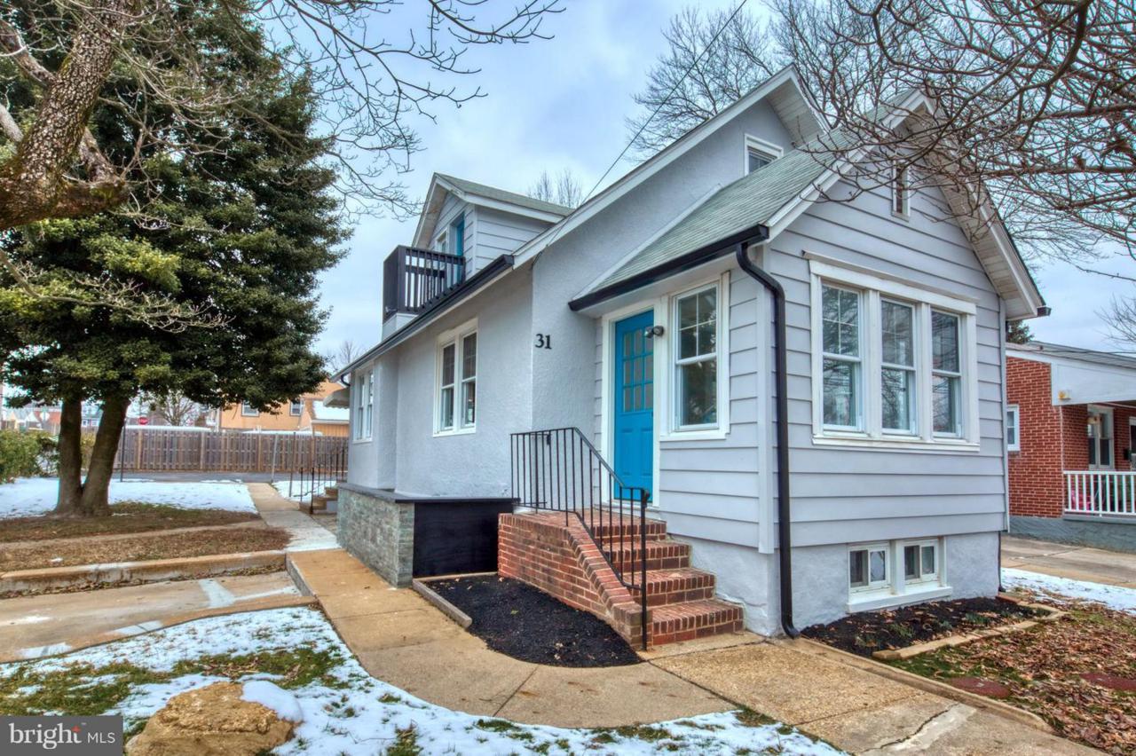 31 Colonial Avenue - Photo 1