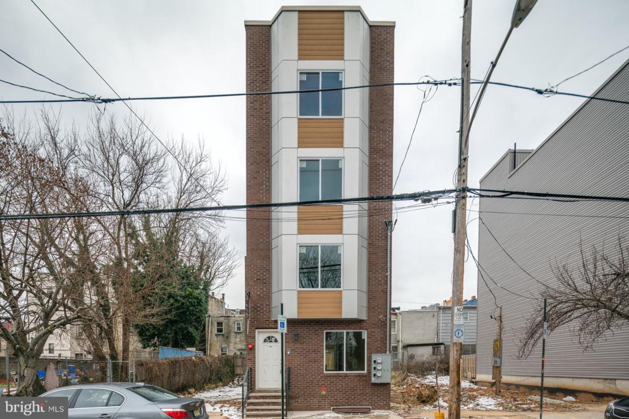 1526 Stiles Street - Photo 1