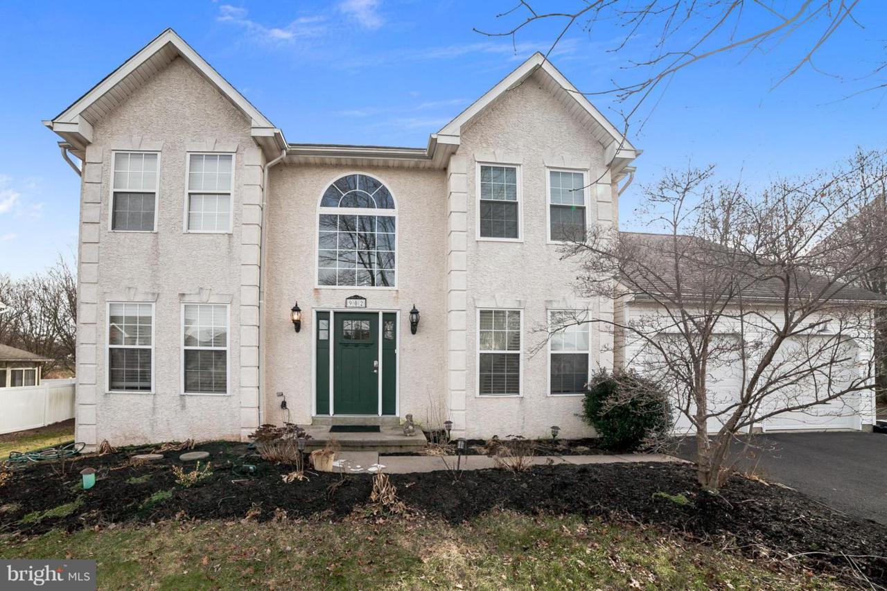 902 Harcourt Lane - Photo 1