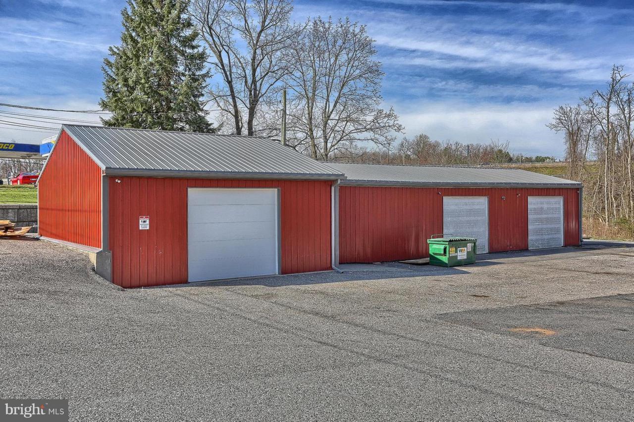 1665 Pines Road - Photo 1