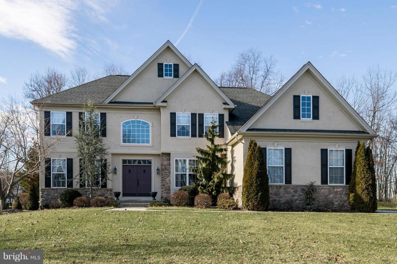 1289 Claridge Court - Photo 1