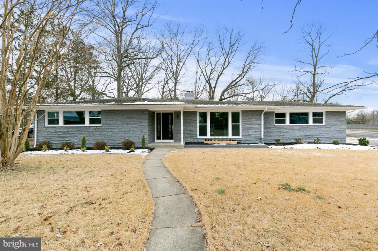 1540 Cedar Avenue - Photo 1