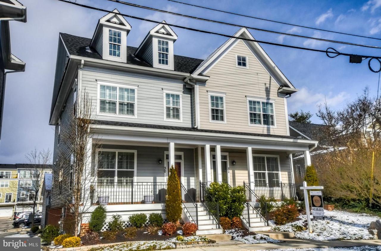 32 Burke Avenue - Photo 1
