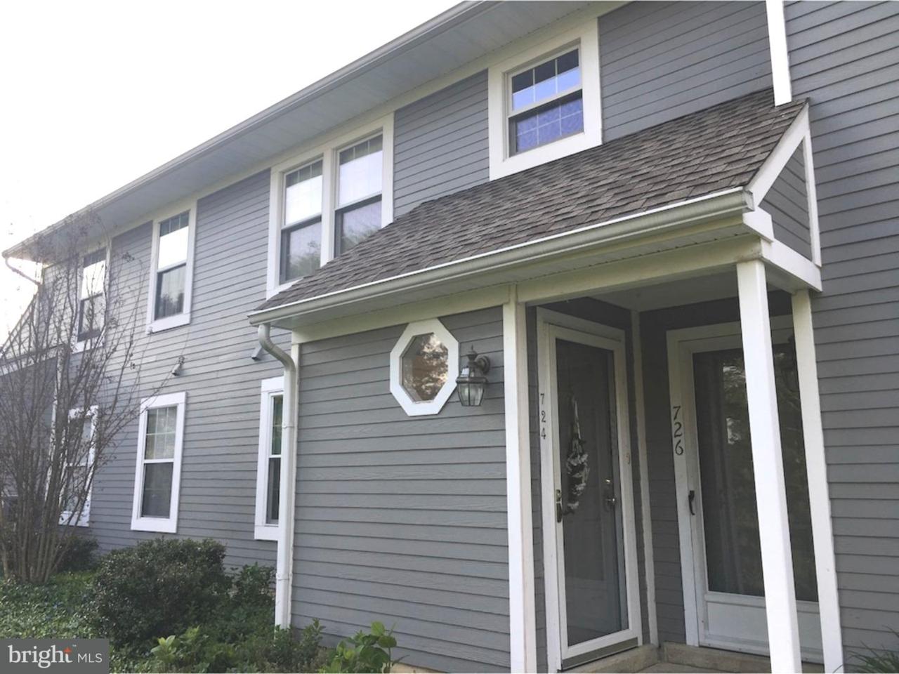 724 Bradford Terrace - Photo 1