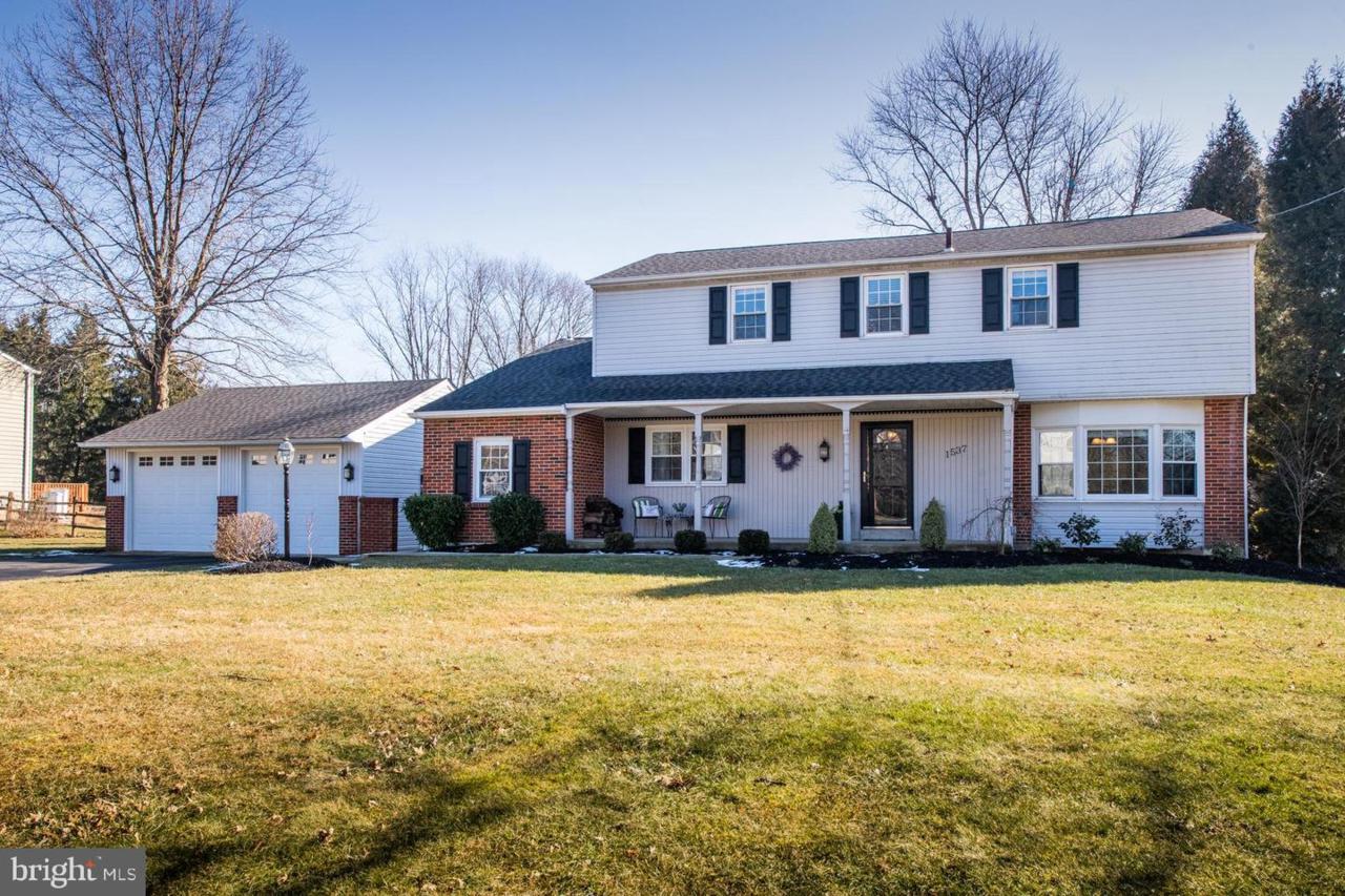 1537 Temple Drive - Photo 1
