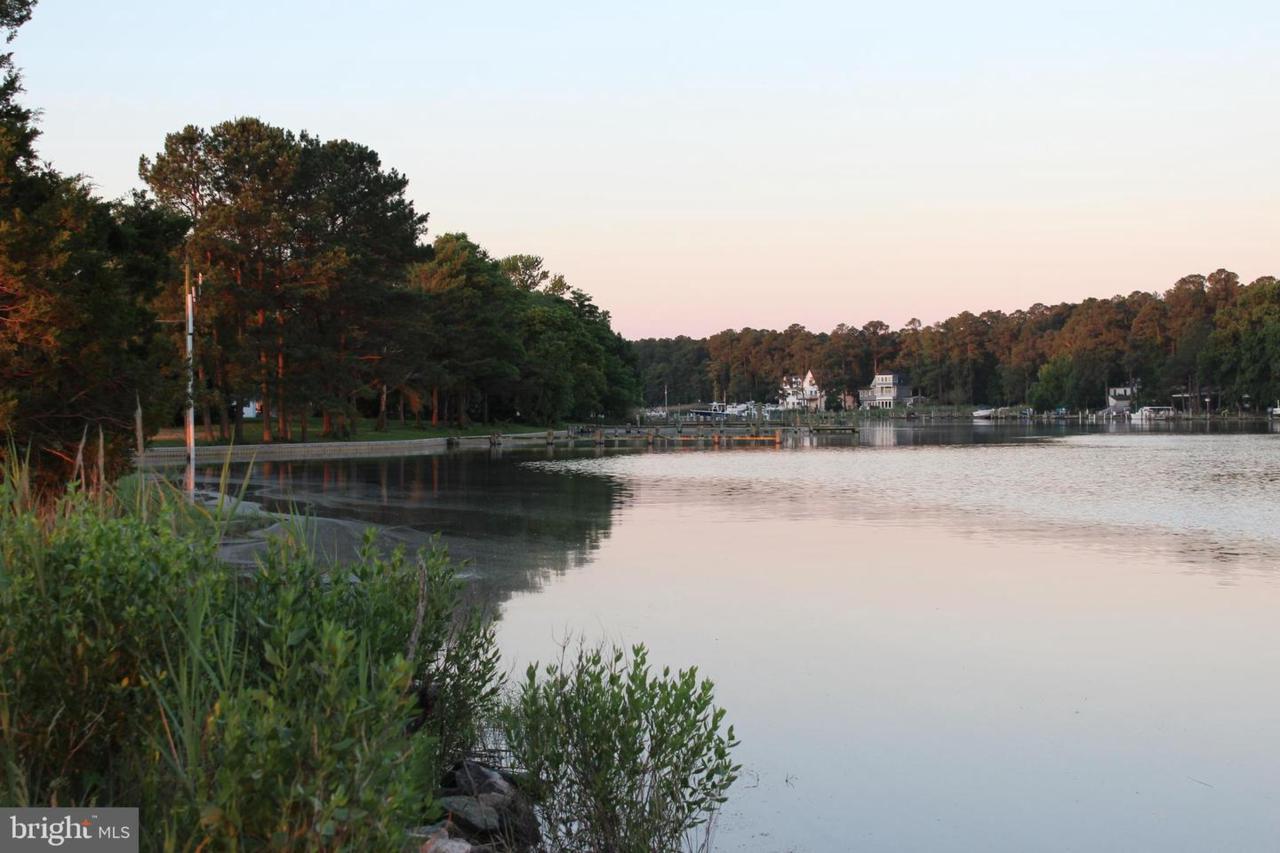 111 Point Road - Photo 1