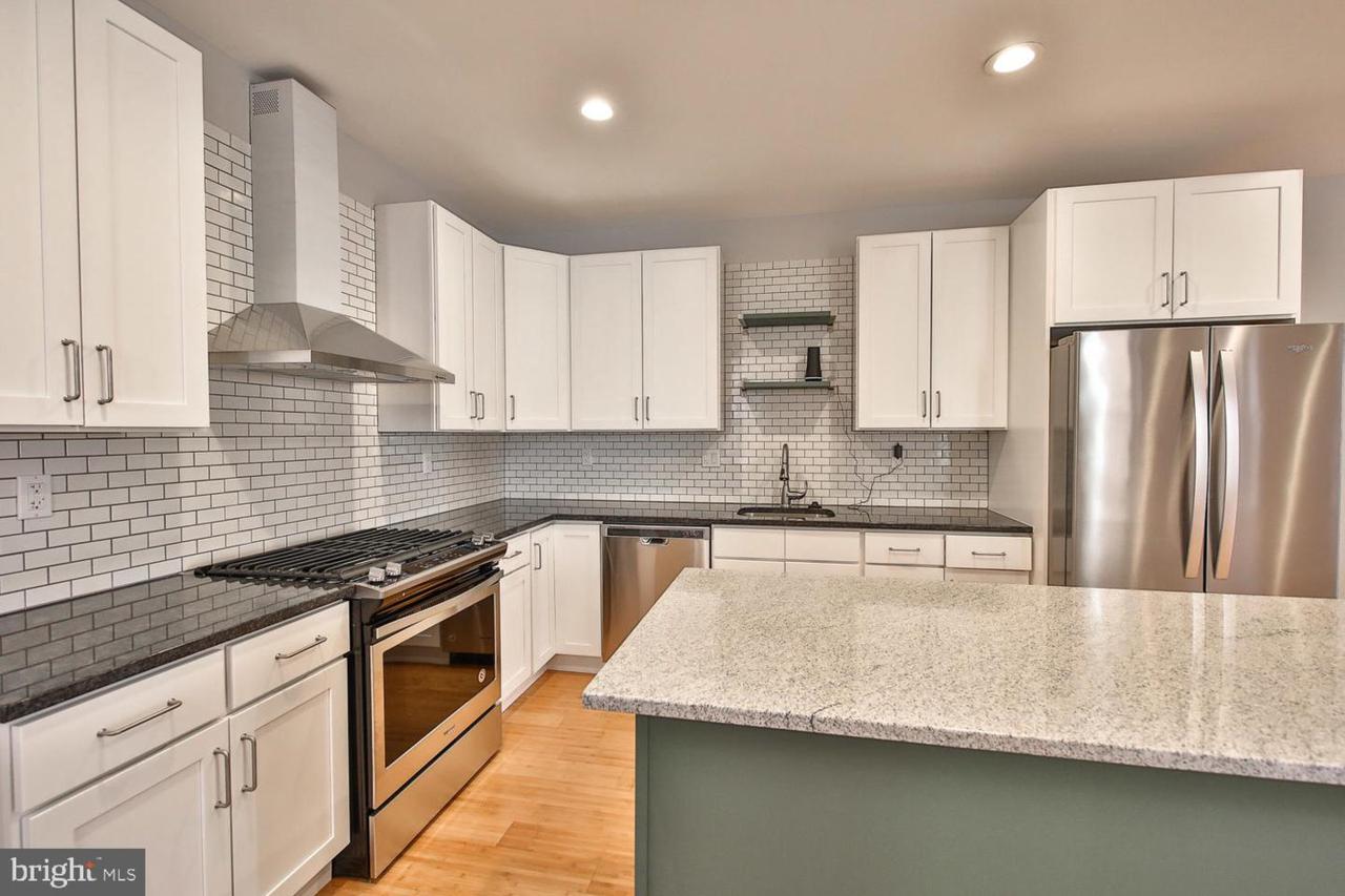 240 Penn Street - Photo 1