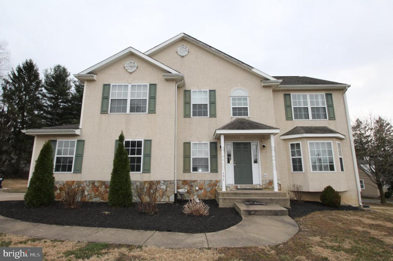 101 Skyline Drive - Photo 1