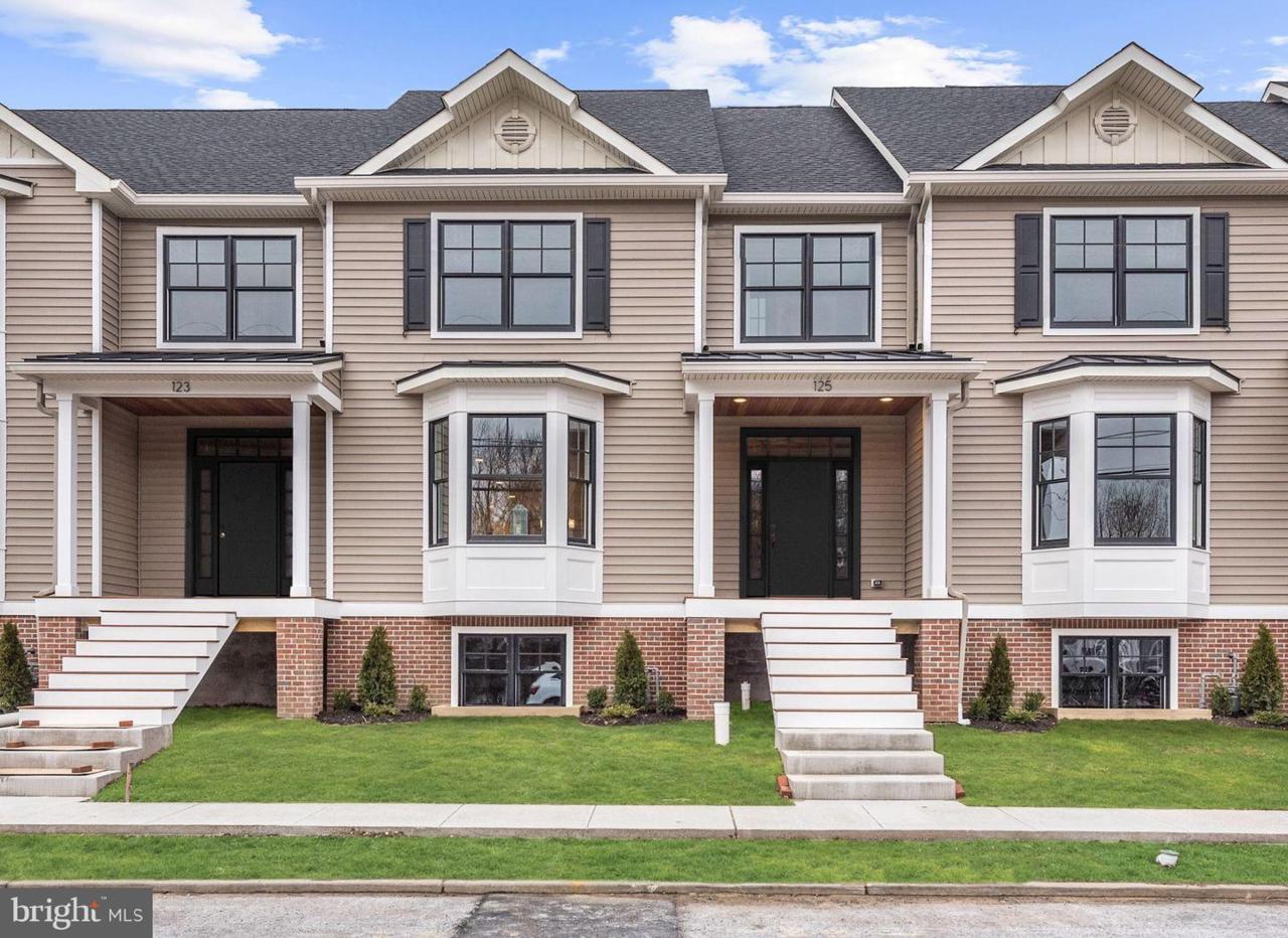 129 3RD Street - Photo 1