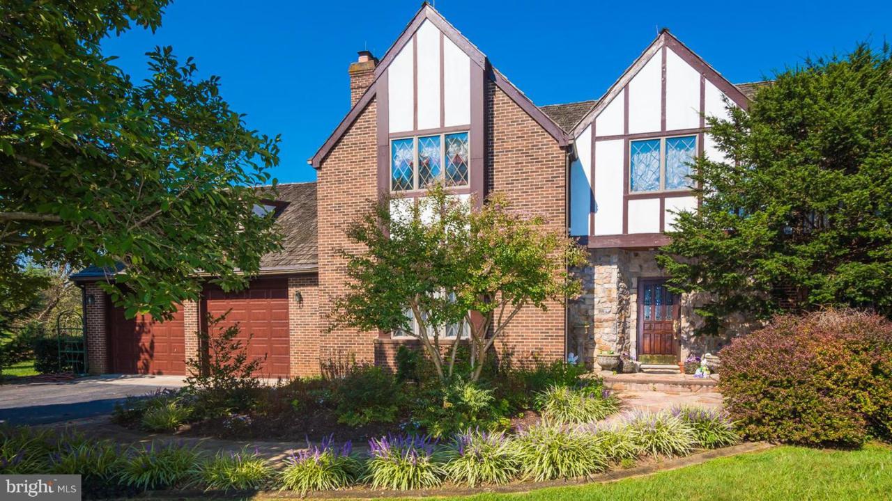 448 Seneca Road - Photo 1