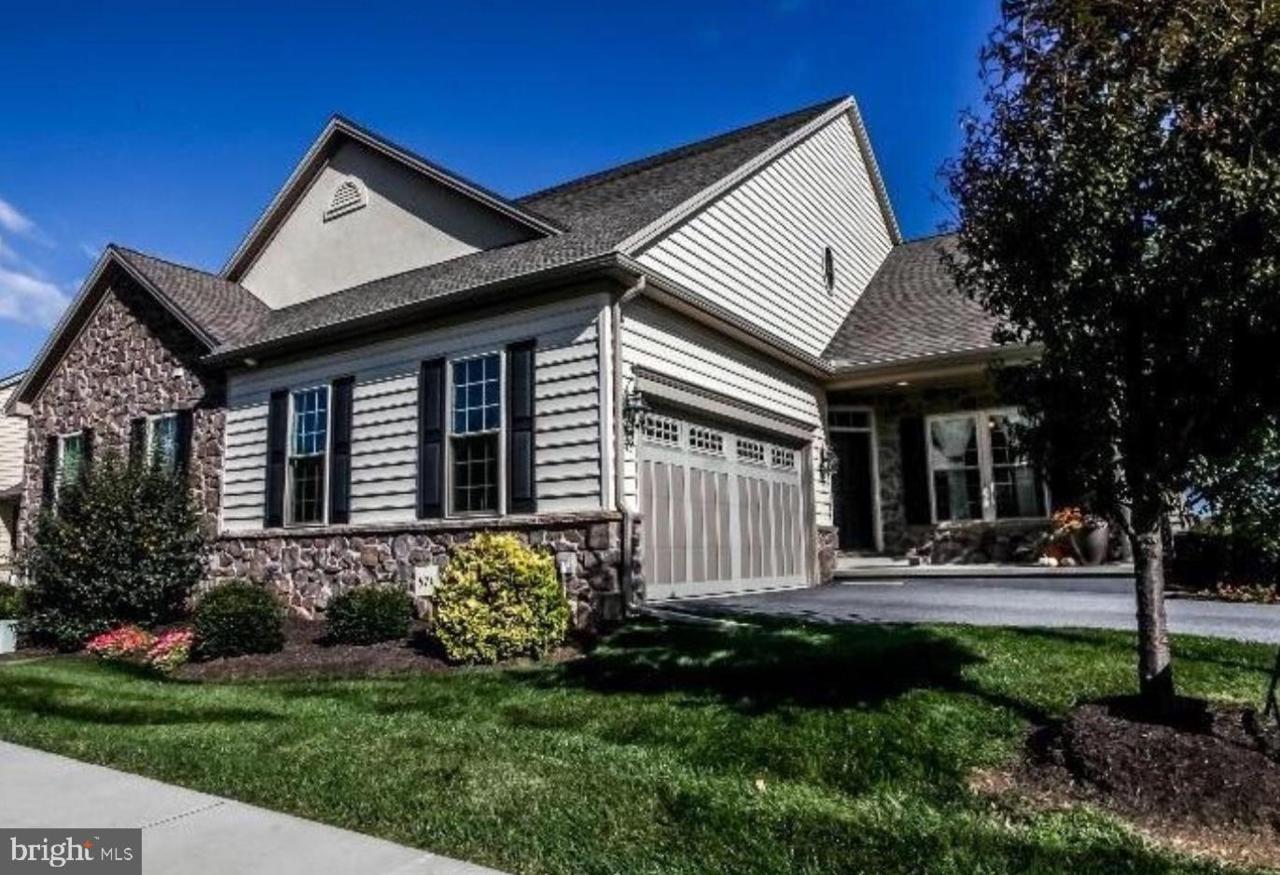 260 Honeycroft Blvd - Photo 1