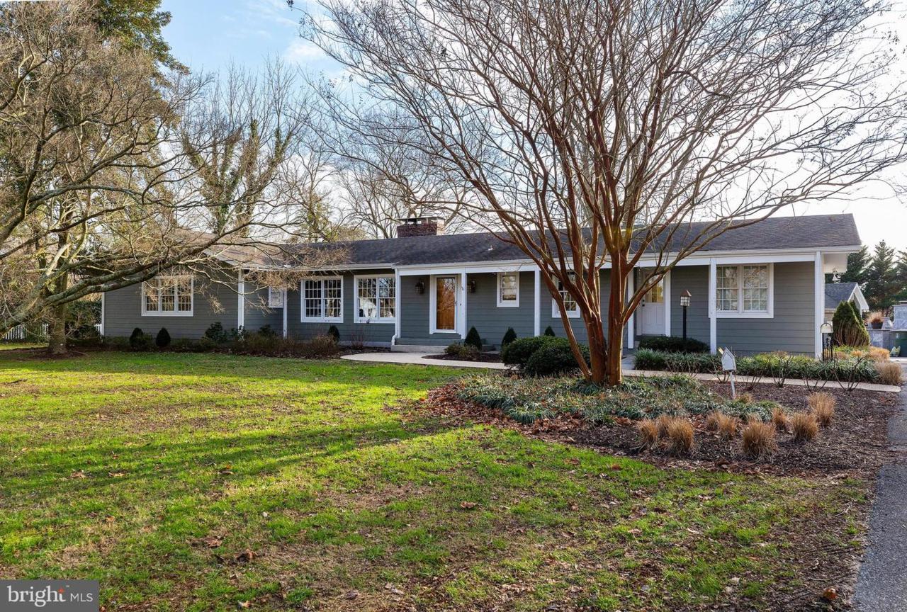 220 Broad Street - Photo 1