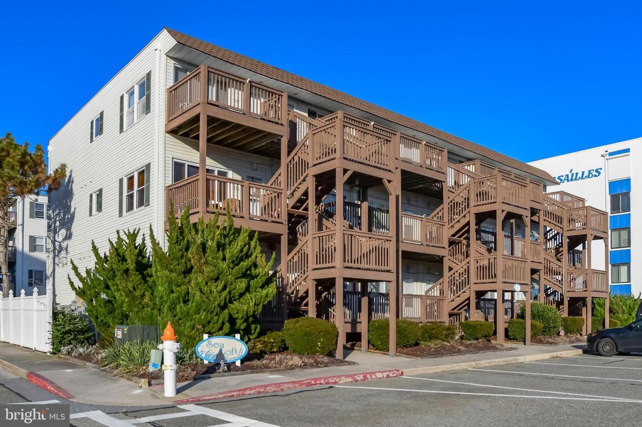 8 121ST Street - Photo 1