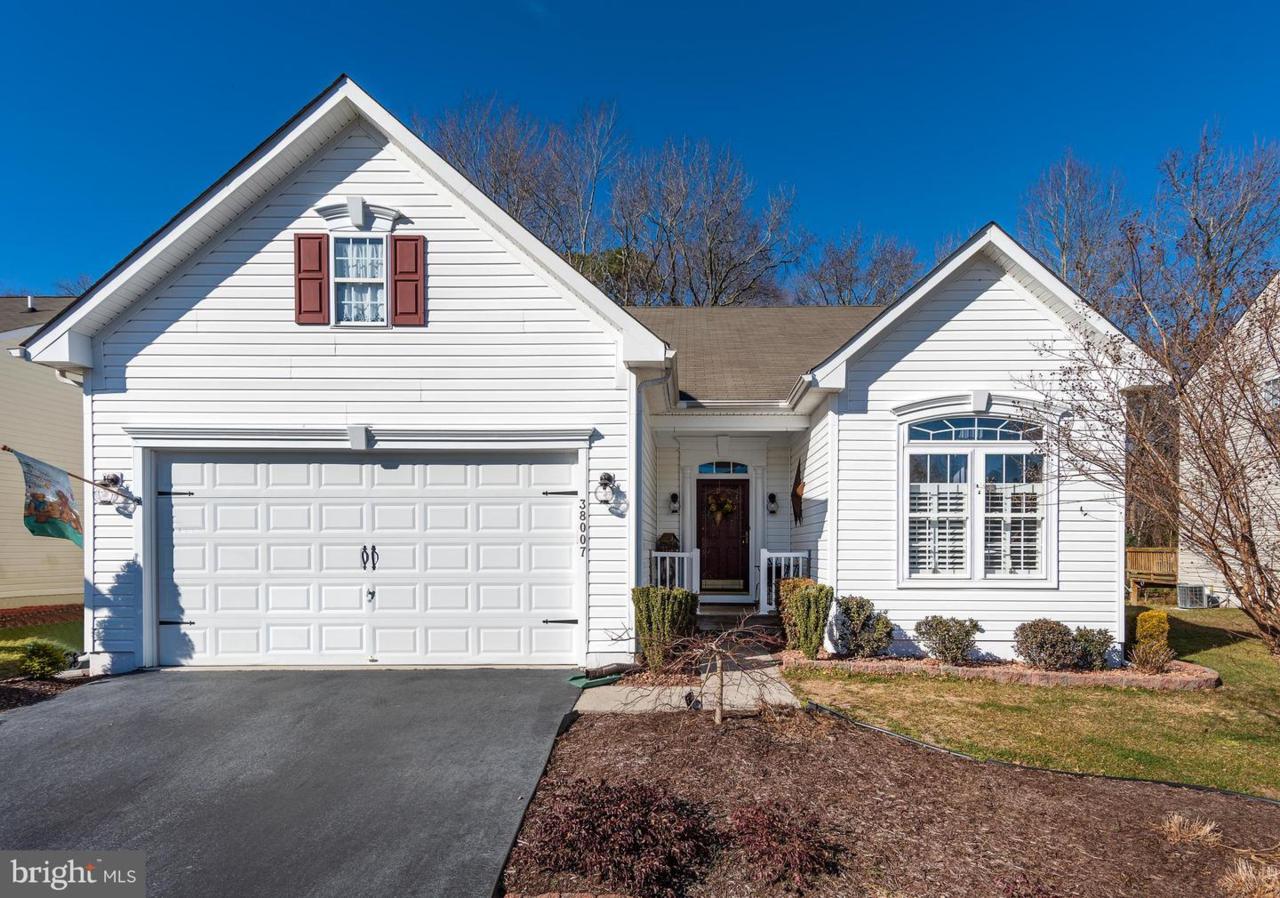 38007 Chester Lane - Photo 1