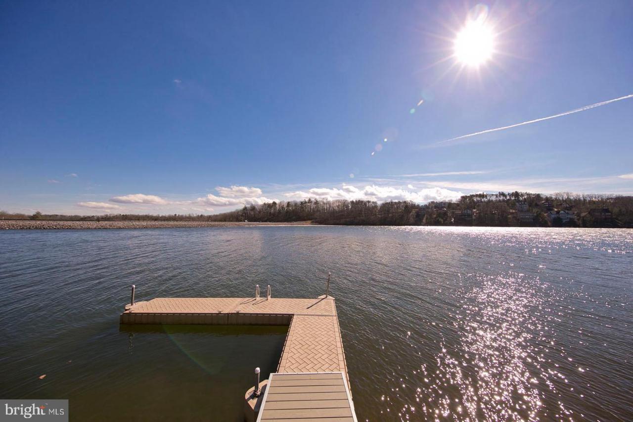 122 Lake Shore Drive - Photo 1